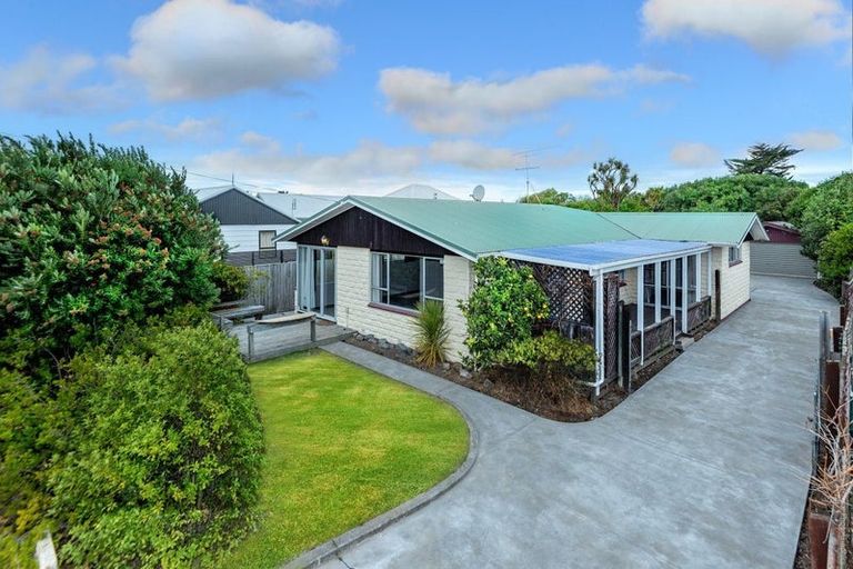 Photo of property in 27 Sandra Street, South New Brighton, Christchurch, 8062