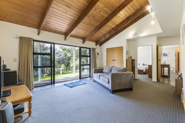 Photo of property in 60 Veale Road, Ridgewood, New Plymouth, 4371