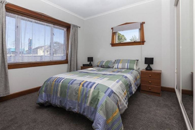 Photo of property in 1/274 Main North Road, Redwood, Christchurch, 8051