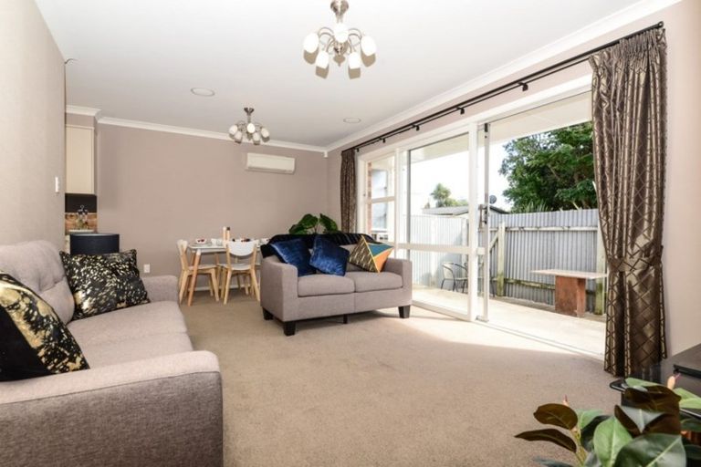 Photo of property in 8b Arawa Street, Frankton, Hamilton, 3204