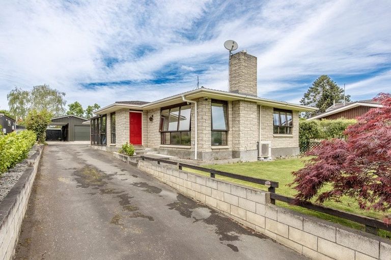 Photo of property in 3 Limbrick Street, Waipawa, 4210