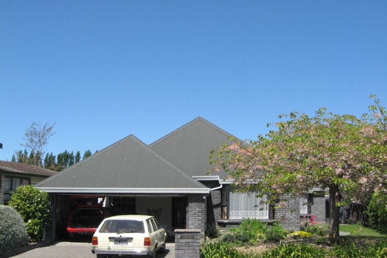 Photo of property in 12 Dunbarton Street, Redwood, Christchurch, 8051