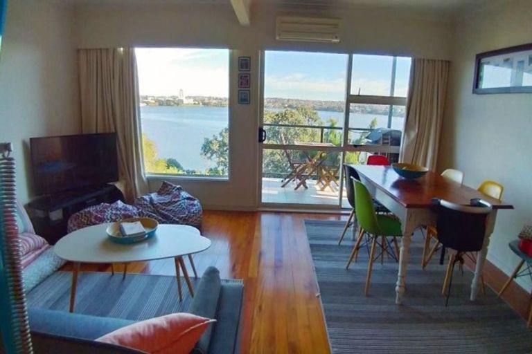 Photo of property in 2/198 Hurstmere Road, Takapuna, Auckland, 0622