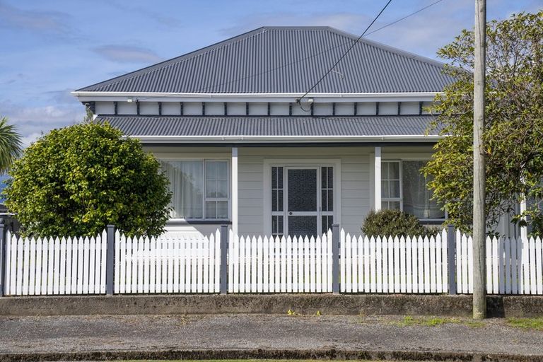 Photo of property in 133 Russell Street, Westport, 7825