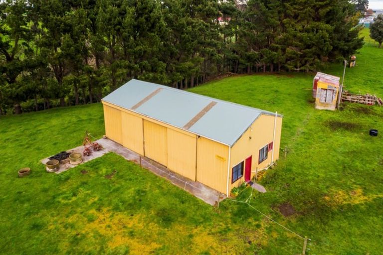 Photo of property in 69 Iredale Road, Hawera, 4610