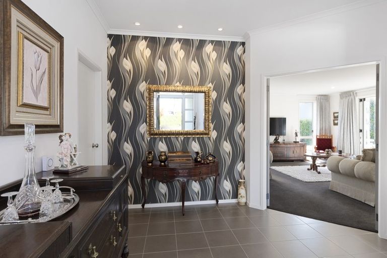 Photo of property in 2 Kakapo Place, Pyes Pa, Tauranga, 3112