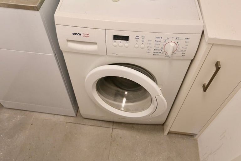 Photo of property in 14 Tinopai Road, Titirangi, Auckland, 0604