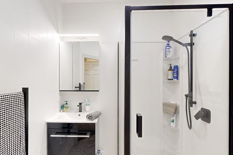 Photo of property in 358 Ngarara Road, Waikanae, 5391