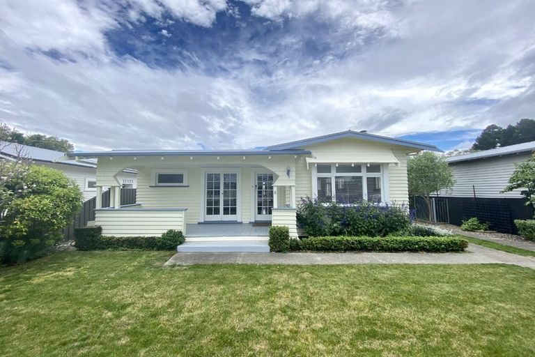 Photo of property in 8 Roach Street, Marewa, Napier, 4110