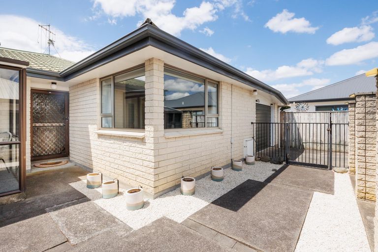 Photo of property in 73a Langley Avenue, Milson, Palmerston North, 4414