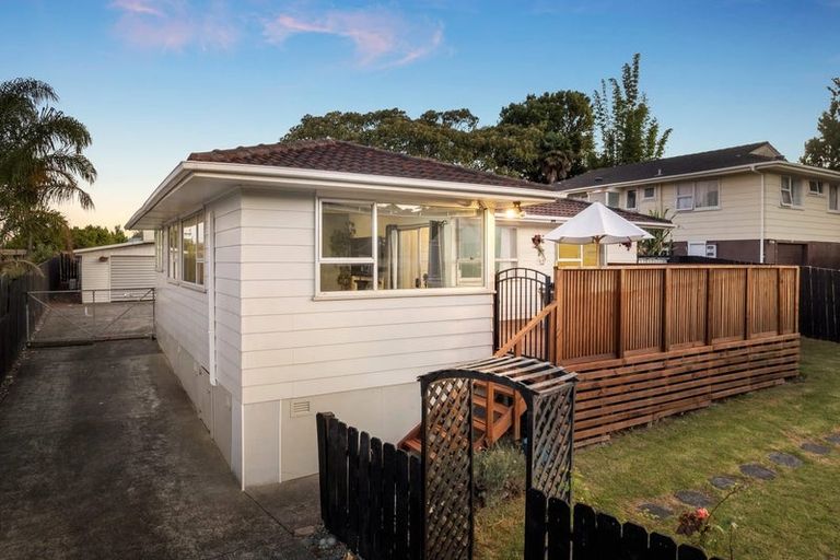 Photo of property in 53 Helena Street, Massey, Auckland, 0614