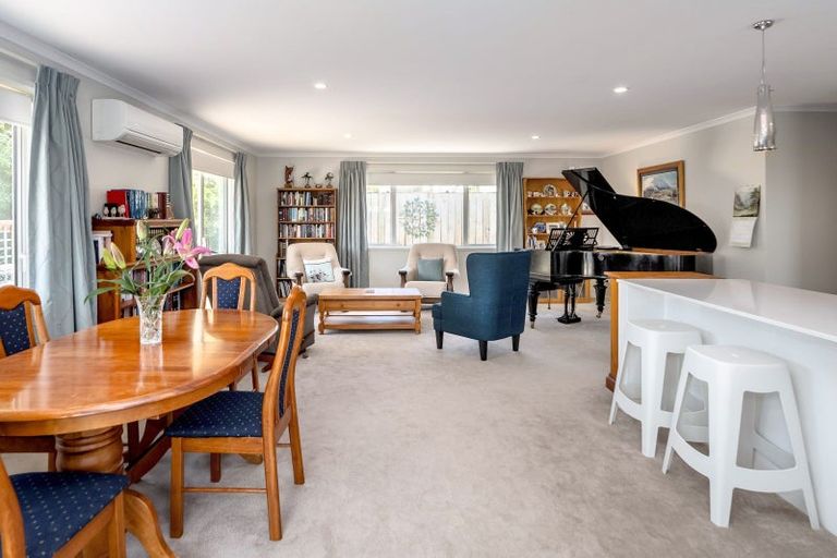 Photo of property in 25 Tarata Grove, Lansdowne, Masterton, 5810