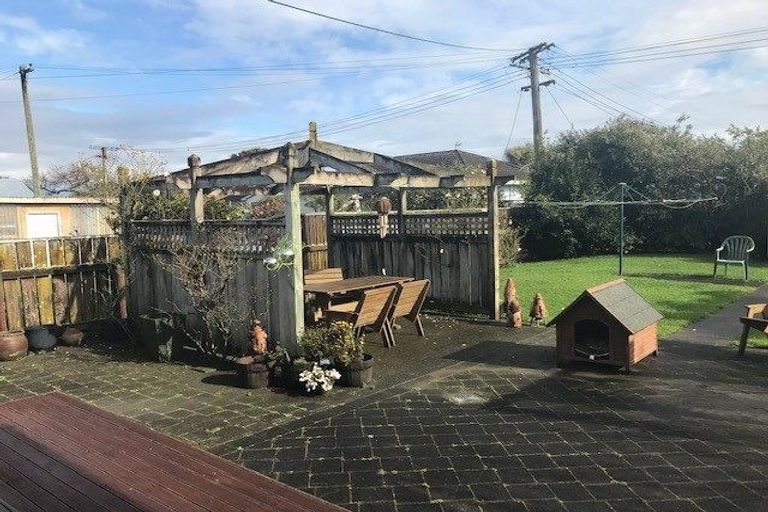 Photo of property in 14 Barton Grove, Naenae, Lower Hutt, 5011