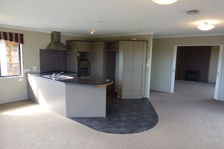 Photo of property in 20 Meridian Grove, Kelvin Grove, Palmerston North, 4414