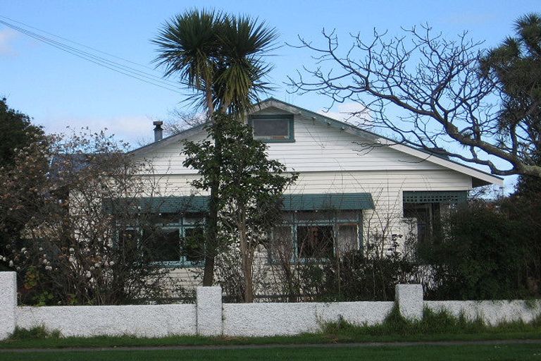 Photo of property in 89 Queen Street West, Levin, 5510