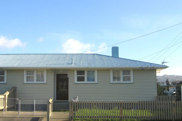 Photo of property in 19a-b Castor Crescent, Cannons Creek, Porirua, 5024