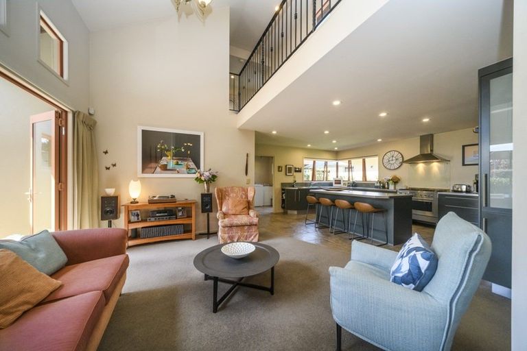 Photo of property in 17 Montgomery Terrace, Hokowhitu, Palmerston North, 4410