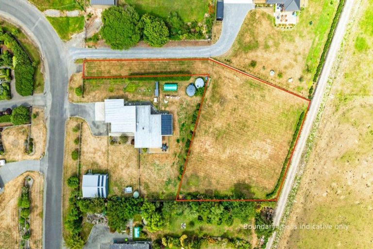 Photo of property in 16 Grefor Lane, Waitarere, Levin, 5574