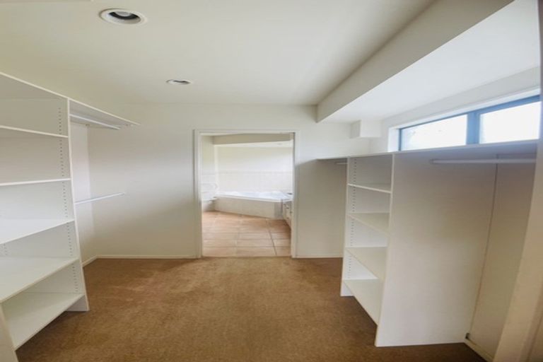 Photo of property in 41a The Esplanade, Eastern Beach, Auckland, 2012