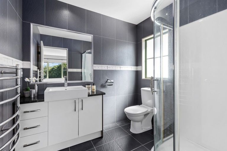 Photo of property in 12 Kunzea Place, Greenhithe, Auckland, 0632