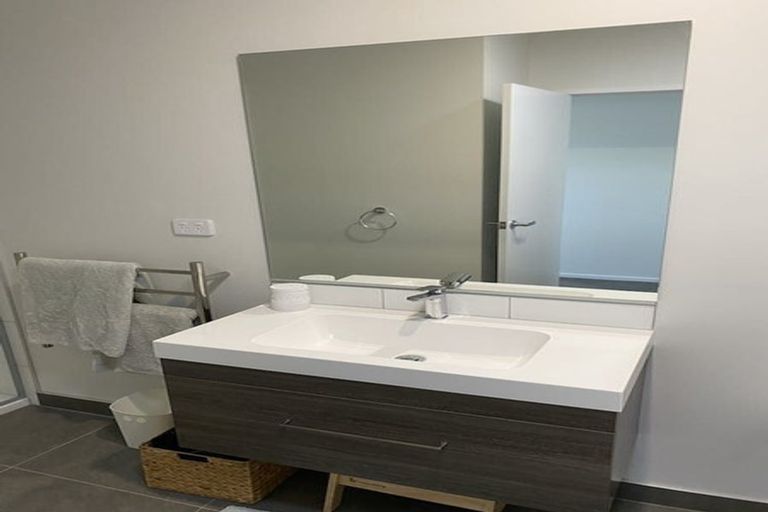 Photo of property in 22 Taitonga Lane, Stanmore Bay, Whangaparaoa, 0932