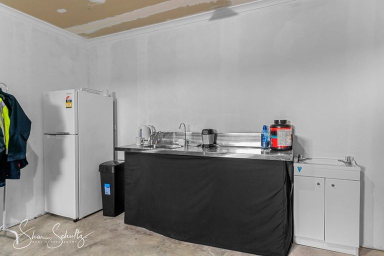 Photo of property in 105 Gorge Road, Maungaturoto, 0520