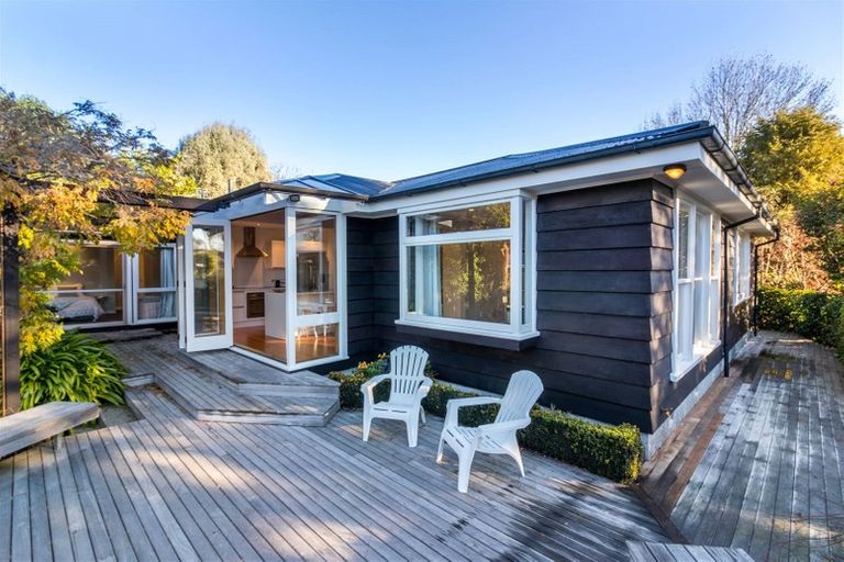 Photo of property in 9 Joyce Crescent, Ilam, Christchurch, 8041