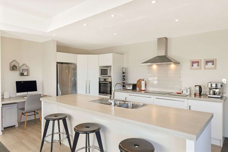 Photo of property in 73 Sequoia Way, Rangiora, 7400