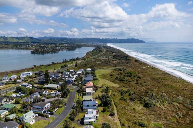 Photo of property in 14b Wakanoi Place, Bowentown, Waihi Beach, 3177