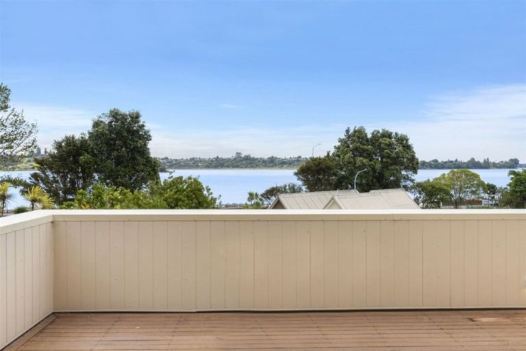 Photo of property in 118a Fourth Avenue, Tauranga, 3110