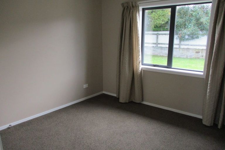 Photo of property in 56 Shamrock Street, Takaro, Palmerston North, 4412