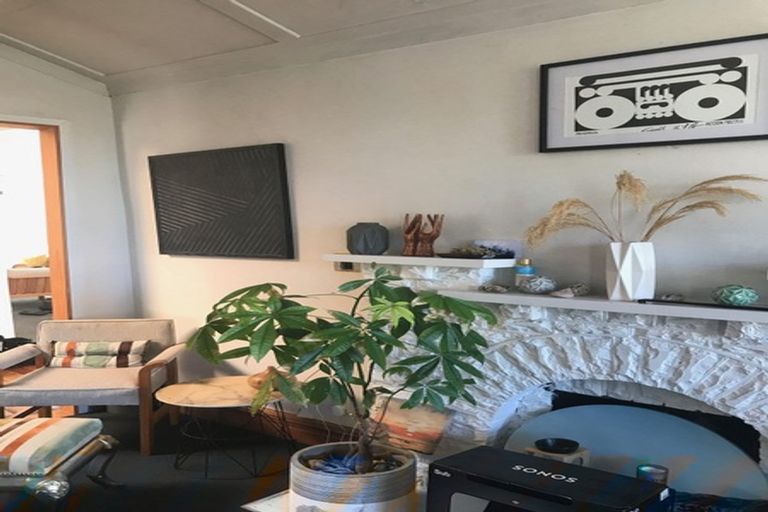 Photo of property in 35 Shakespeare Road, Bluff Hill, Napier, 4110