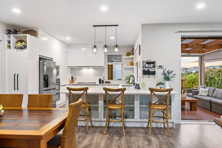 Photo of property in 21 Flavell Drive, Orewa, 0931