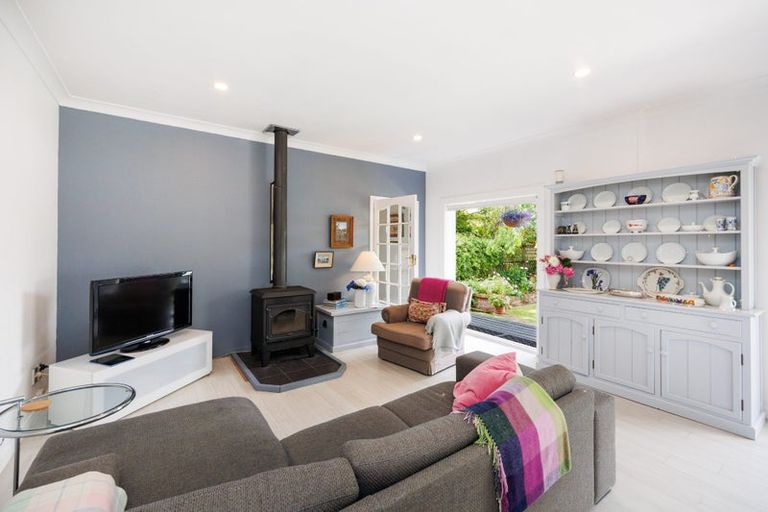 Photo of property in 208 Cambridge Avenue, Ashhurst, 4810