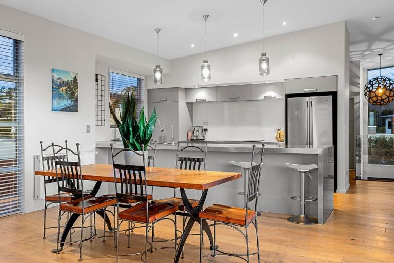 Photo of property in 12 Sasaram Lane, Cashmere, Christchurch, 8022