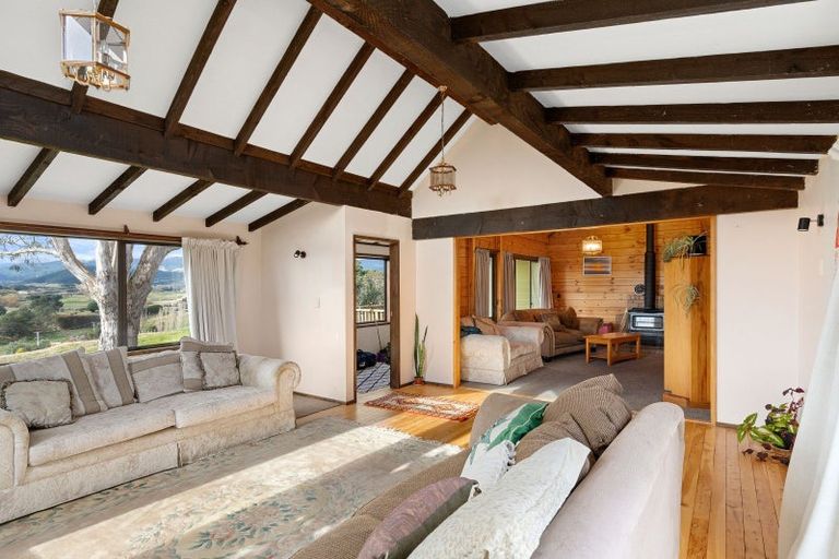 Photo of property in 35 Old Coach Road, Otaki, 5512