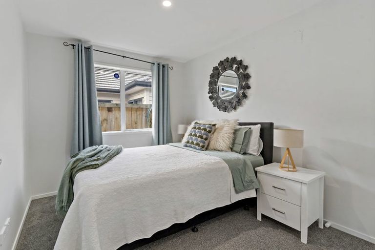 Photo of property in 16 Perla Road, Pukekohe, 2120