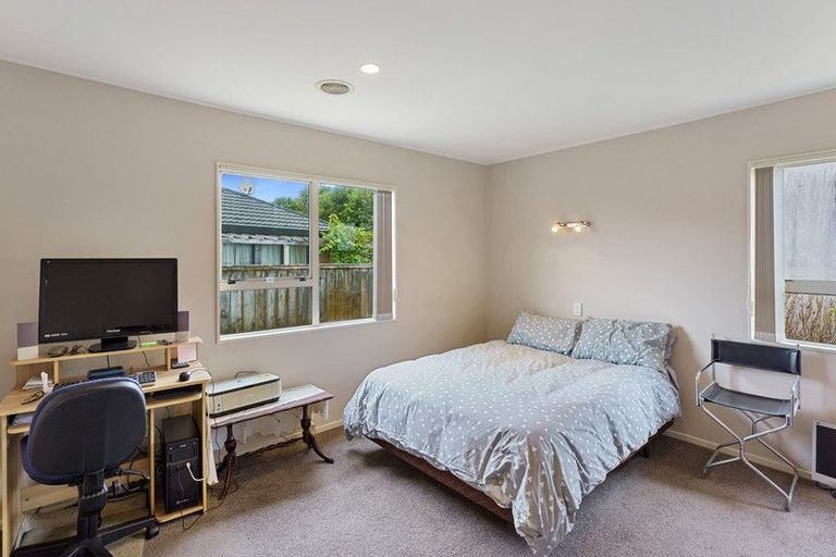 Photo of property in 17 Watson Drive, Paraparaumu Beach, Paraparaumu, 5032
