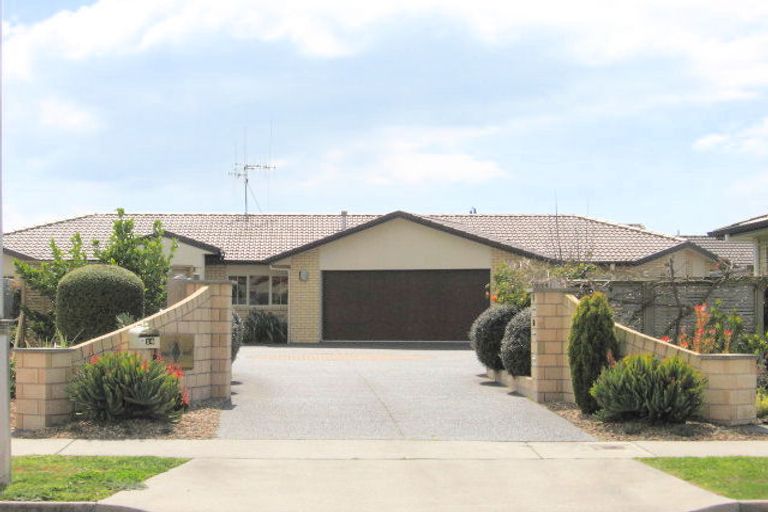 Photo of property in 14 Beachwater Drive, Papamoa Beach, Papamoa, 3118
