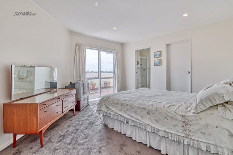 Photo of property in 1/17 Cambric Place, Botany Downs, Auckland, 2010