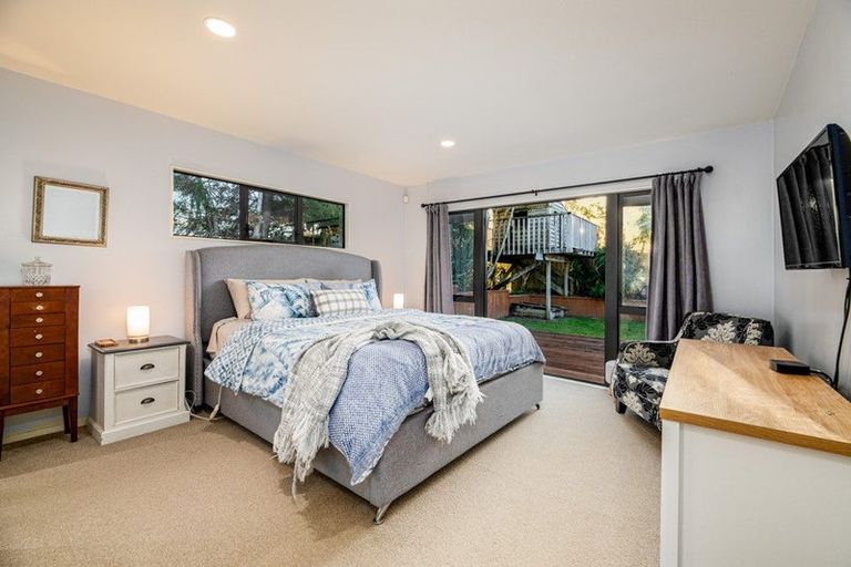 Photo of property in 44 Roy Maloney Drive, Henderson, Auckland, 0612