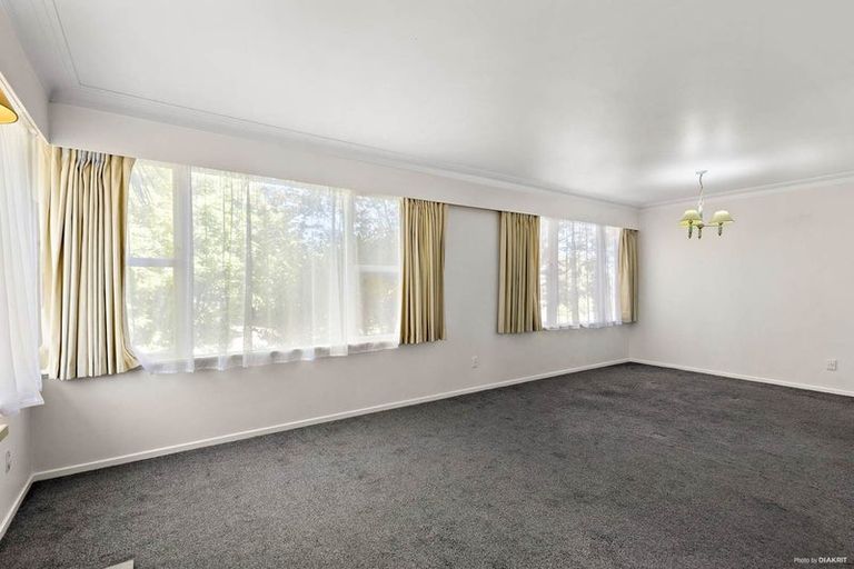 Photo of property in 13 Grenada Avenue, Forrest Hill, Auckland, 0620