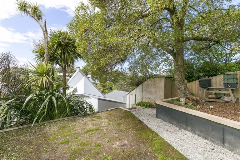 Photo of property in 3 Northland Road, Northland, Wellington, 6012