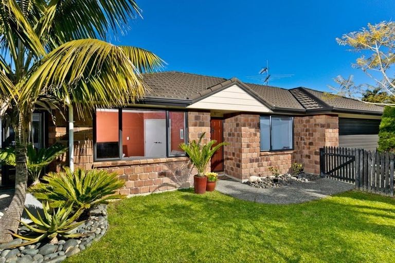Photo of property in 7 Lemon Grove Lane, Greenhithe, Auckland, 0632