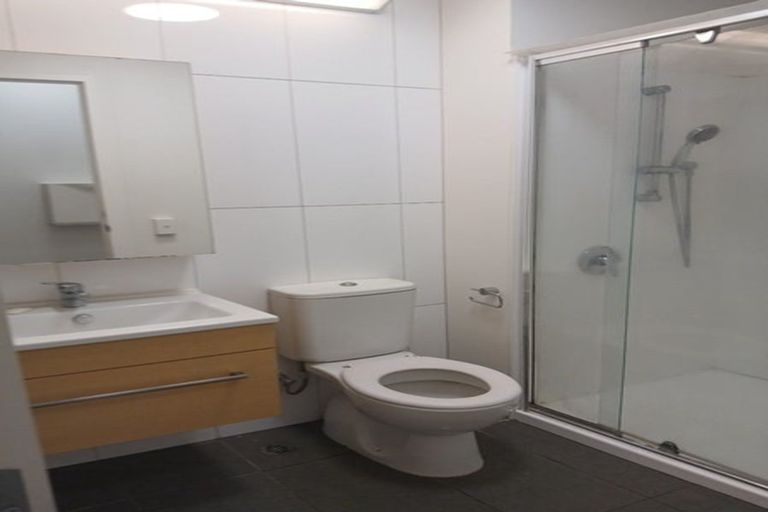Photo of property in Twin Towers, 411/17 Putney Way, Manukau, Auckland, 2104