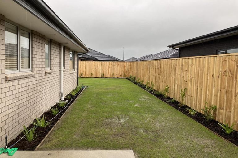 Photo of property in 16 Frogmore Way, Rolleston, 7615