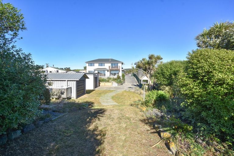 Photo of property in 17 Palmer Place, Taieri Beach, Taieri Mouth, 9091