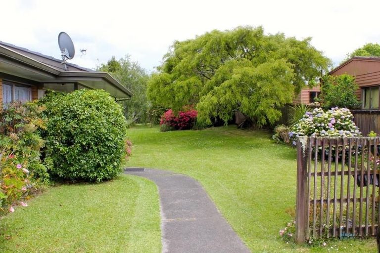 Photo of property in 5 Matuhi Rise, Henderson, Auckland, 0612
