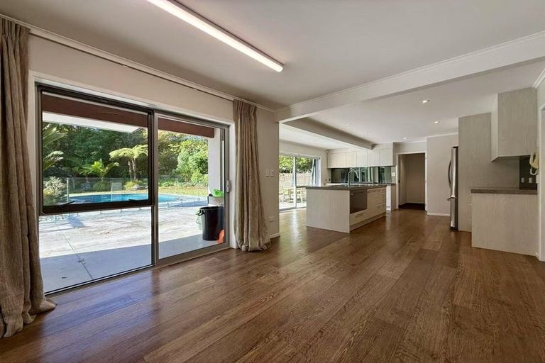 Photo of property in 26 Kingfisher Grove, Greenhithe, Auckland, 0632