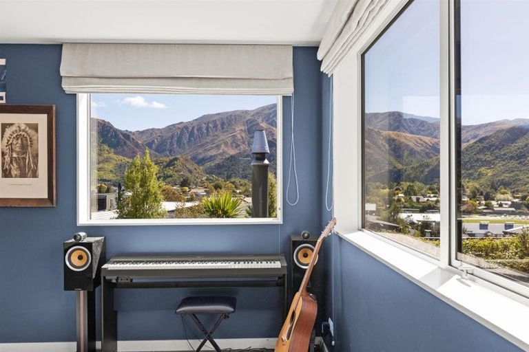 Photo of property in 11 Advance Terrace, Arrowtown, 9302